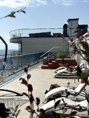 Business class studio with the Mountain View Apartment in Batumi