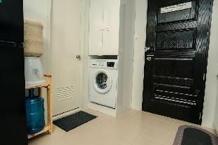 Cozy Studio w/ Balcony View-Near Cebu Airport  Apartment in Lapu-Lapu City