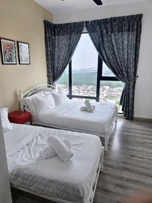 Mosaic Midvalley Southkey Mall - 3 Beds High Floor Apartment in Johor Bahru