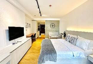 Novotel Tower at Acqua Private Residences 9.0 Apartment in Mandaluyong