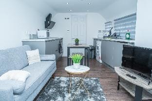 Central Aylesbury Studio 6 with Free Parking Vacation rental in Aylesbury