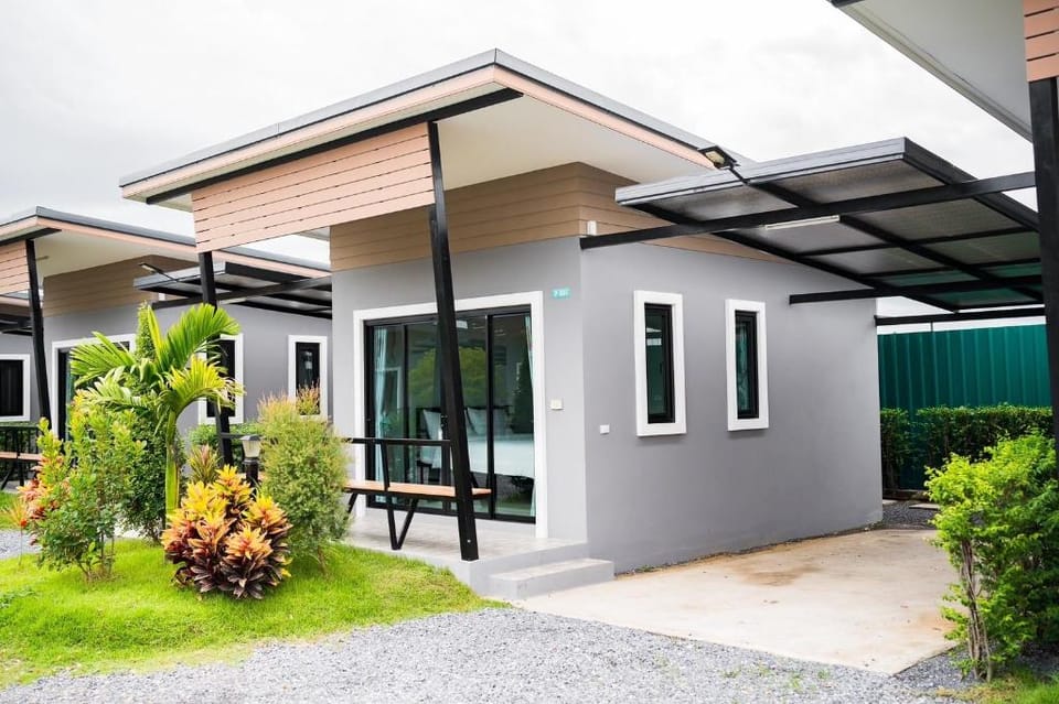 Meena Resort Hotel in Laos