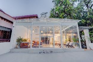 Glass Reflections by the Ganges Vacation rental in Rishikesh