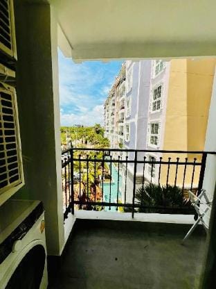 Seven Seas Pool View Apartment in Pattaya City