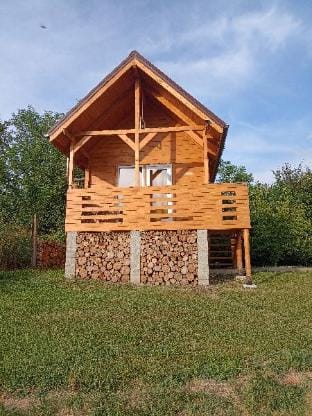 Tiny H Ocnele Mari Vacation rental in Romania