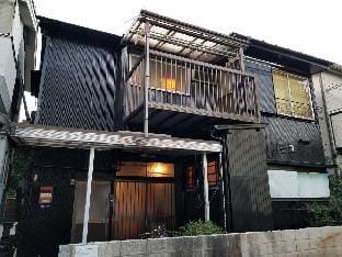 Old Showa-style house near HND airport/Quiet/Cozy Vacation rental in Yokohama