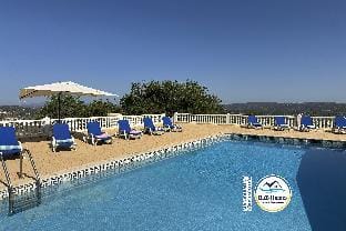 BnB Homes Luxurious Villa with swimming pool & BBQ Villa in Faro District