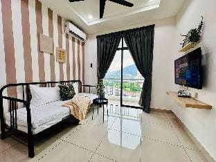 SUN 2BR Spaicious Homestay 7pax@BayanLepas@QBay121 Vacation rental in Bayan Lepas