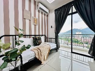 SUN 2BR Spaicious Homestay 7pax@BayanLepas@QBay121 Vacation rental in Bayan Lepas