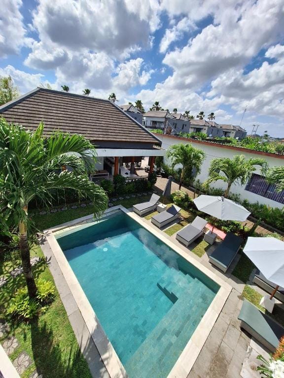 Bonewood Guesthouse Bed and Breakfast in North Kuta