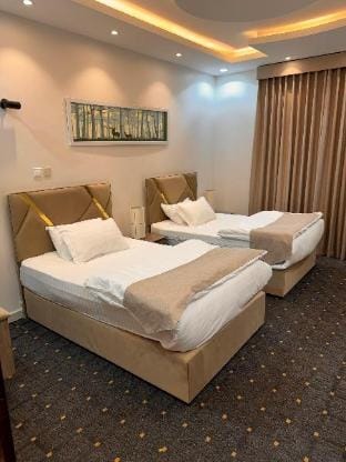 شقة غرفتين ومطبخ وحمامين وصالة-3 Apartment in Medina