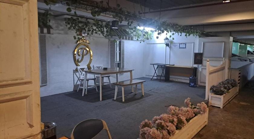 Favian’s Lux Apartment at Paltrow Tembalang Apartment in Indonesia