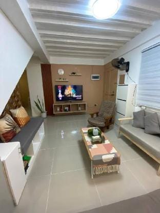 La-Tin Home Near SM Imus, Cavitex and NAIA Airport Vacation rental in Bacoor