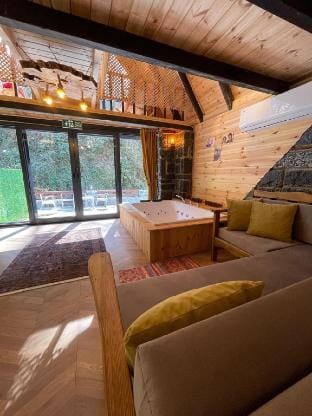 Lost River Bungalov 102 NO Vacation rental in Georgia