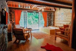 Lost River Bungalov 103 NO Vacation rental in Georgia