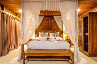 Tropical Villa with Signature Floating Breakfast Vacation rental in Nusapenida