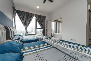 Mosaic Southkey Blue7 3BR8pax Midvalley Bathtub Vacation rental in Johor Bahru