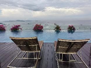 Pattaya Downtown Beach Apartment/ Family-friendly Apartment in Pattaya City