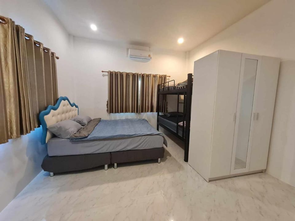 Friends​ Pool​ Villa​ Huahin,  Big​ Pool,​ snooker Vacation rental in Hua Hin District