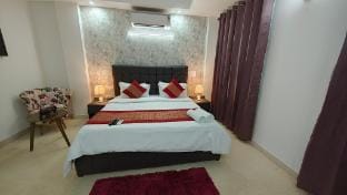Fortune Home Service Apartment 4BhkJ-45 Vacation rental in New Delhi