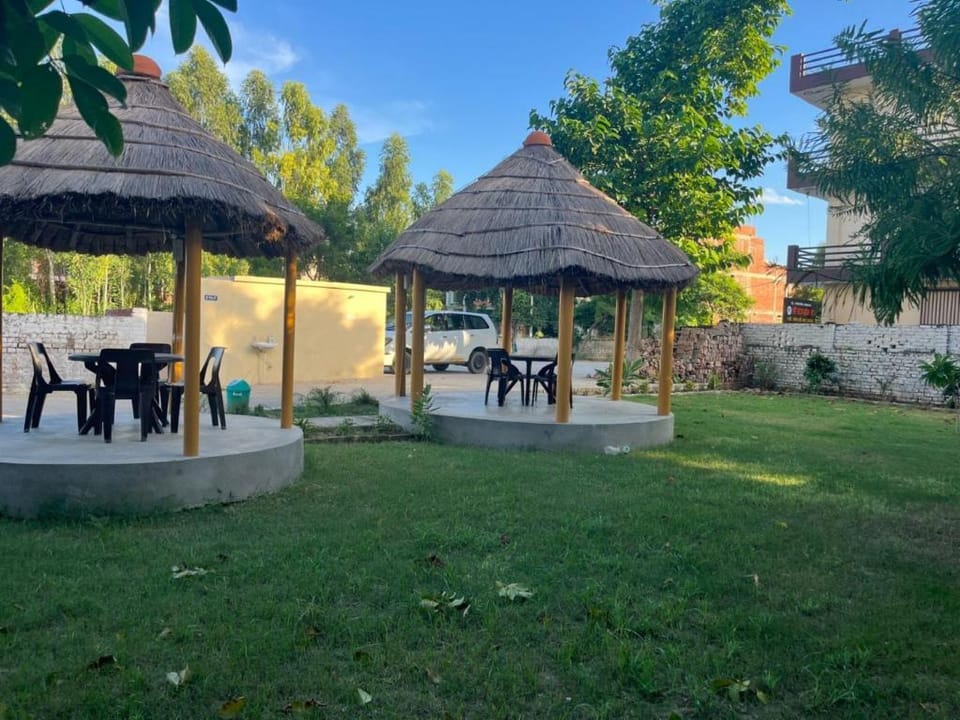 Goroomgo Shree Raj Homestay Ayodhya Vacation rental in Nepal
