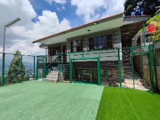 Vila Bumi Asa Top View Full Fasilitas Puncak Bogor Villa in Cisarua