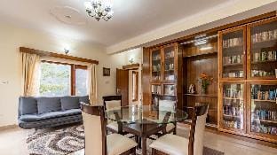 Waking Dream Cottage Bhimtal Lake View 3bhk by Roamhome Country House in Uttarakhand