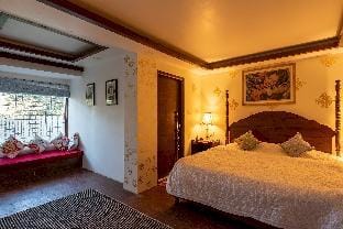 Alpine View by Roamhome Country House in Uttarakhand