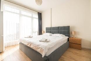 ROION Batumi Studio Retreat (E812) with Pool Apartment in Batumi