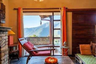 Flame of the Forest Valley View 2bhk by Roam home Country House in Uttarakhand