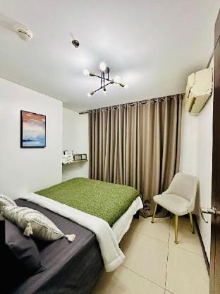 Cute Condo in Malate Free Pool, Gym, Pet Friendly! Apartment in Manila City