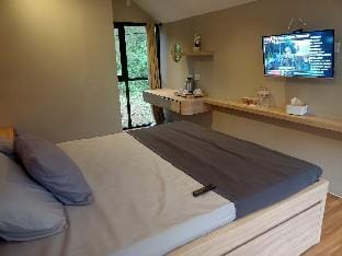 Cabin Syariah di hutan pinus jayagiri lembang Villa in Lembang