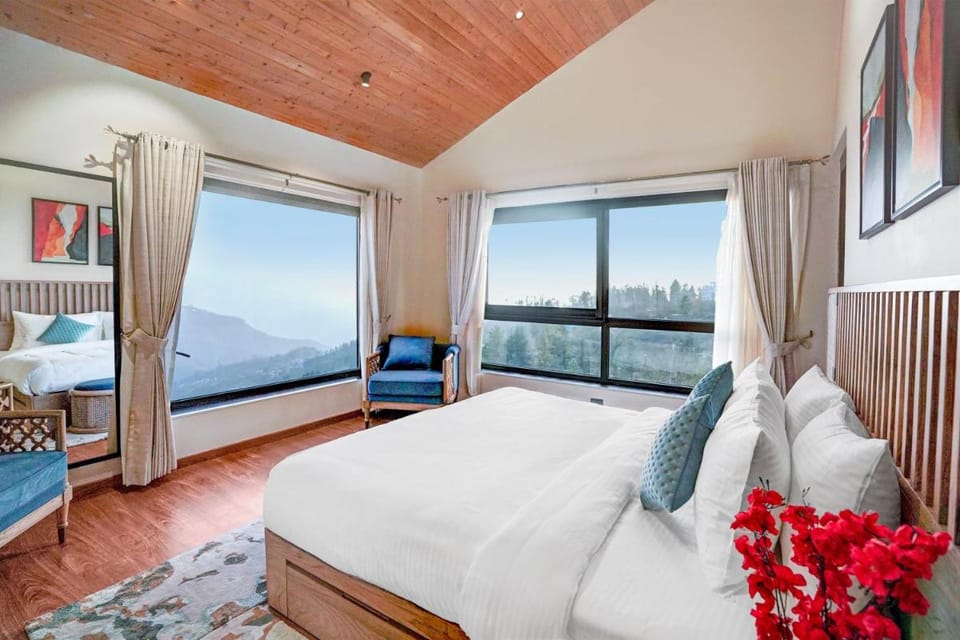 Sunday by CheckIn Premium 5 BHK Villa Mihika, Shimla Bed and Breakfast in Himachal Pradesh