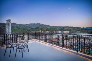 Gapyeong Namisum Grang Narang Pool Villa Pension Bed and Breakfast in Gyeonggi-do