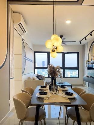 Lush Zen 4BR @ M Vertica | MRT Access+Netflx+Wi-Fi Apartment in Federal Territory of Kuala Lumpur