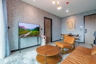 1bed 60m2 River view, Olympic Pool & Infinity Pool Apartment in Ho Chi Minh City