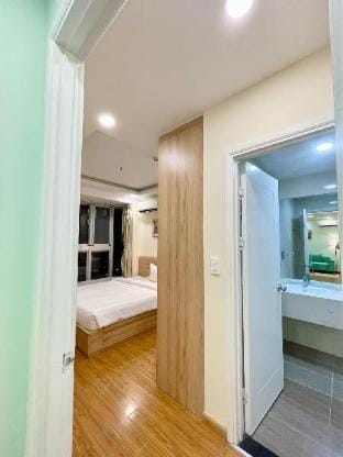 Lucy Home 2BR Scenic Valley 108 Apartment in Ho Chi Minh City
