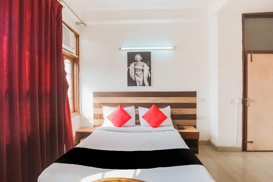 Super Townhouse Sunrise Villa Hotel in New Delhi