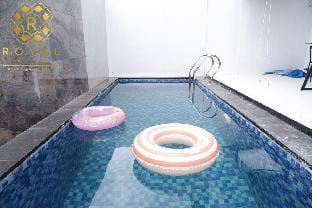 Royal Suites Home Villa 3BR with Private Pool - C5 Vacation rental in Riau Islands, Indonesia