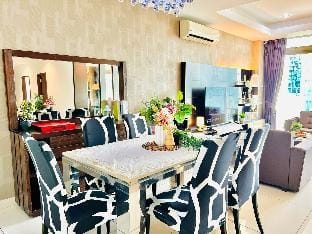 KSL Platinum Suite 4BR Luxe Haven 65" TV 12-16 pax Vacation rental in Johor Bahru