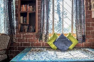 Red Brick Quarter Unique 2br in Bhowali Country House in Uttarakhand