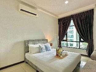 Molek Regency•Studio With Bathtub/2Pax•PoolView Vacation rental in Johor Bahru