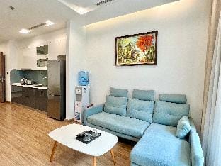 Suite Apartments Vinhomes Metropolis  Apartment in Hanoi