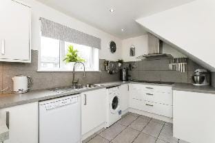 Lovely 3 Bedroom House Vacation rental in Aberdeen
