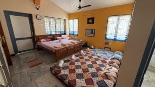 3B2HK Orange Homestay/ Villa near Big Temple Villa in Tamil Nadu