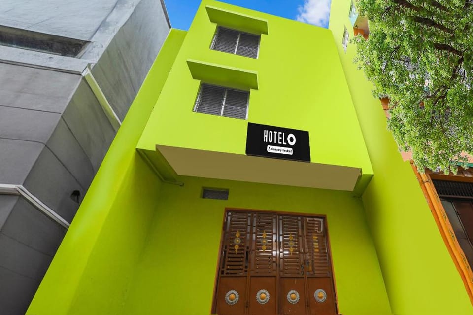 Super Hotel O Dakshin Dwar formerly Radha Krishna Niwas Hotel in Puri