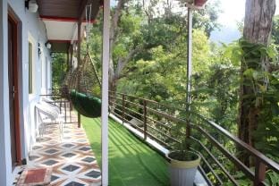 Kyarki Ganga Home Stay &Cafe Vacation rental in Uttarakhand