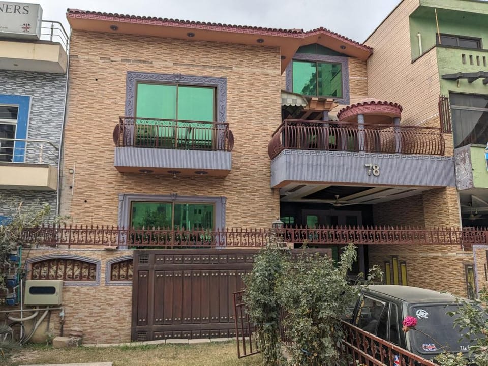 Decent Inn Guest House Hotel in Islamabad