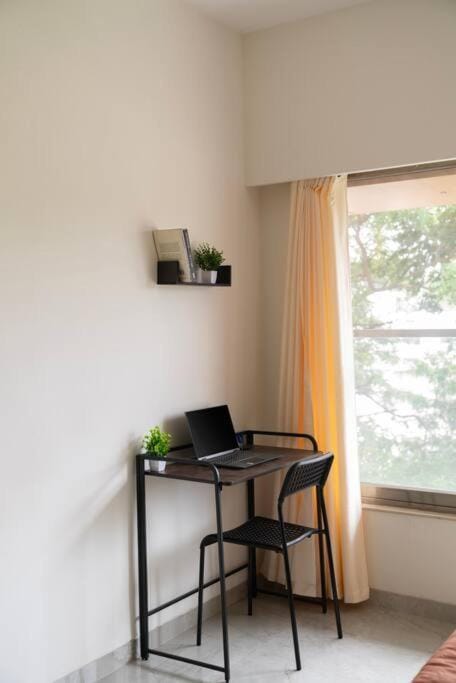 Modern, Elegant, Serene 2bhk Apt nr BKC & Airport Apartment in Mumbai