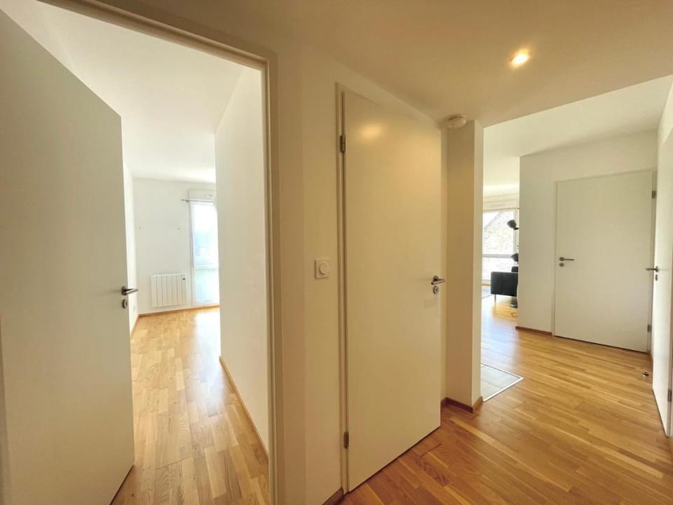 Joli appartement avec balcon au pieds des commences et des plages Apartment in Finistere